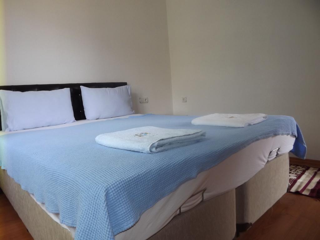 George House Bed & Breakfast ฟารัลยา ภายนอก รูปภาพ