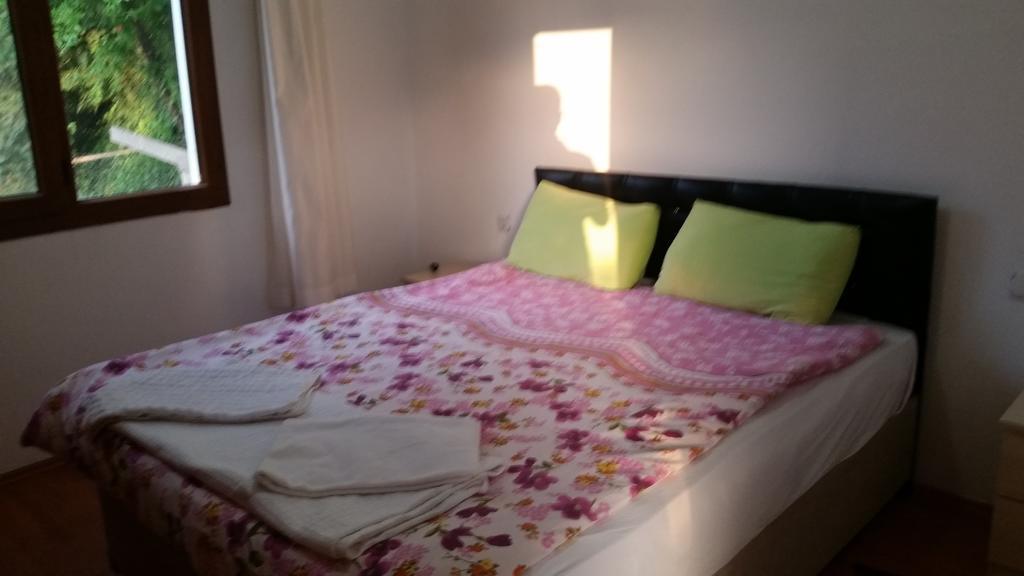 George House Bed & Breakfast ฟารัลยา ภายนอก รูปภาพ